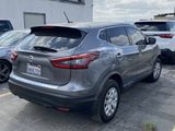 Used 2020 Nissan Rogue Sport S image 2