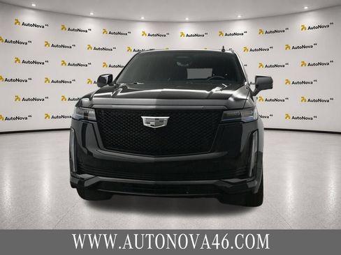 Used 2022 Cadillac Escalade Sport w/ Touring Package AWD/4WD image 12