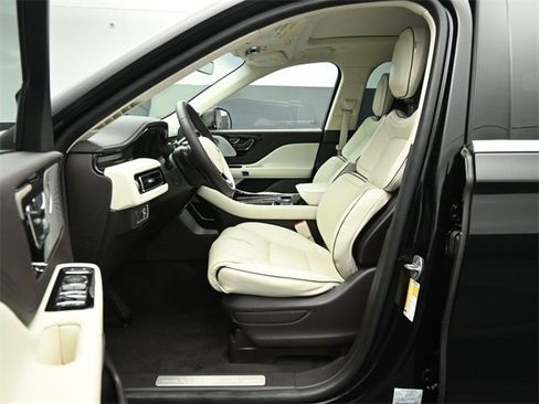 Certified 2023 Lincoln Aviator Black Label image 10