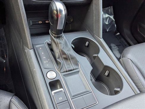 Used 2021 Volkswagen Atlas Cross Sport SE image 12