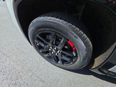 Used 2021 Chevrolet Traverse Premier w/ Redline Edition FWD image 10