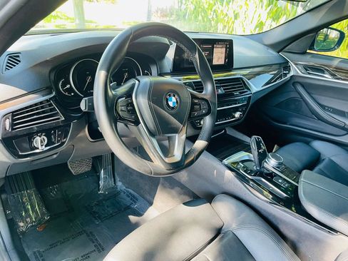 Used 2019 BMW 530i w/ Convenience Package image 11