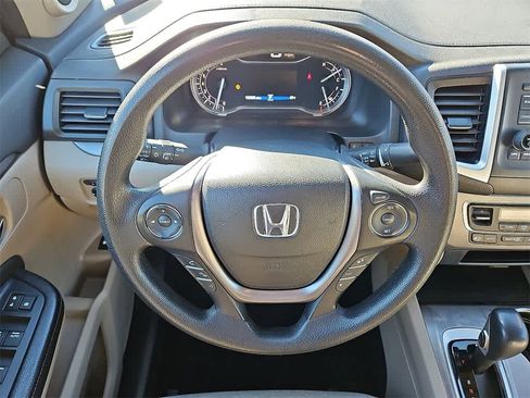 Used 2017 Honda Ridgeline RTS image 15