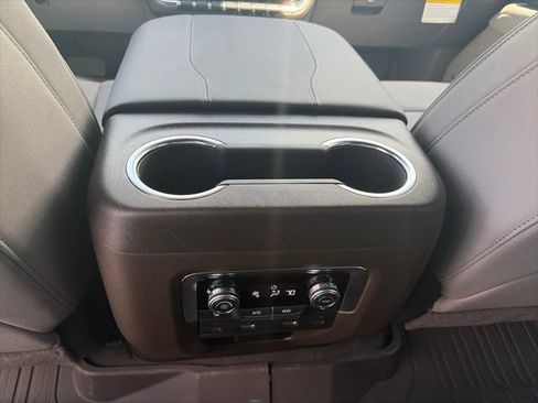 New 2026 GMC Yukon XL Elevation w/ Elevation Premium Package AWD/4WD image 13