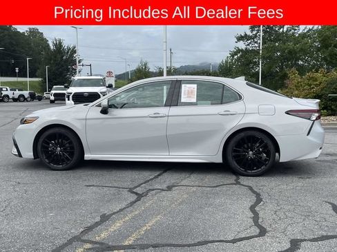 Used 2024 Toyota Camry XSE FWD image 2