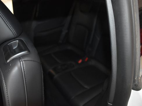 Used 2021 Tesla Model Y Long Range AWD/4WD image 12