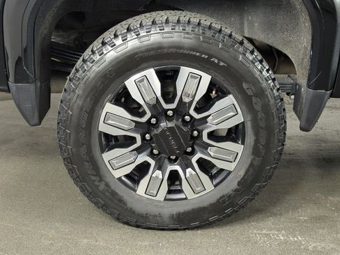 Used 2024 GMC Sierra 2500 Denali w/ Denali Reserve Package AWD/4WD image 15