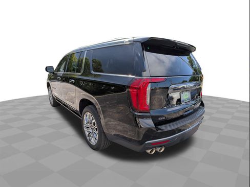 Used 2023 GMC Yukon XL Denali Ultimate w/ LPO, Floor Liner Package AWD/4WD image 6
