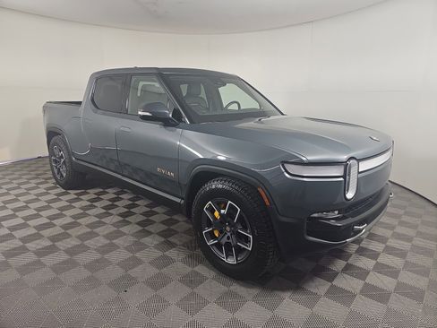 Used 2022 Rivian R1T Launch Edition image 7