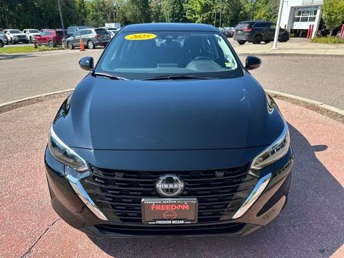 Used 2025 Nissan Sentra S image 8