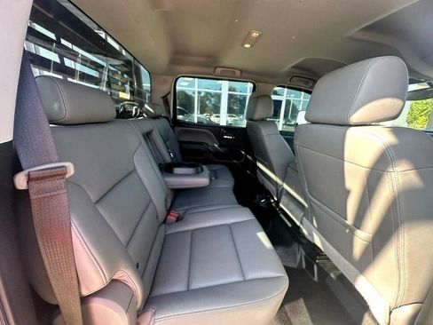 Used 2018 Chevrolet Silverado 3500 W/T w/ WT Convenience Package AWD/4WD image 8