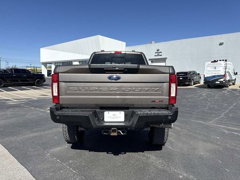 Used 2020 Ford F250 Lariat w/ Lariat Ultimate Package image 3