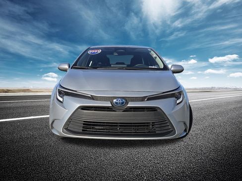 Used 2023 Toyota Corolla LE image 10