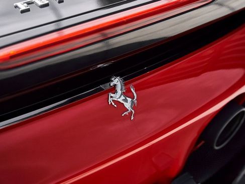 Used 2021 Ferrari SF90 Stradale AWD/4WD image 13