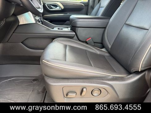 Used 2023 Chevrolet Tahoe Premier AWD/4WD image 11