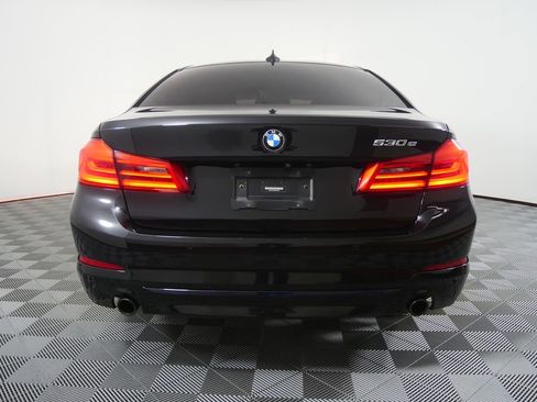 Used 2019 BMW 530e xDrive w/ Convenience Package AWD/4WD image 4