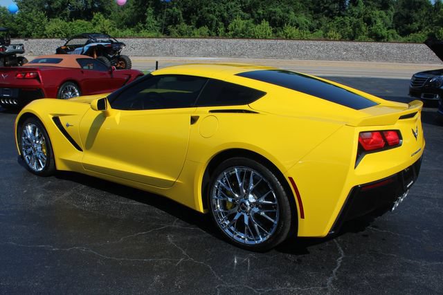 Used 2015 Chevrolet Corvette Stingray Coupe w/ 2LT Preferred Equipment Group RWD image 7