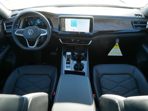 New 2026 Volkswagen Atlas SE image 5