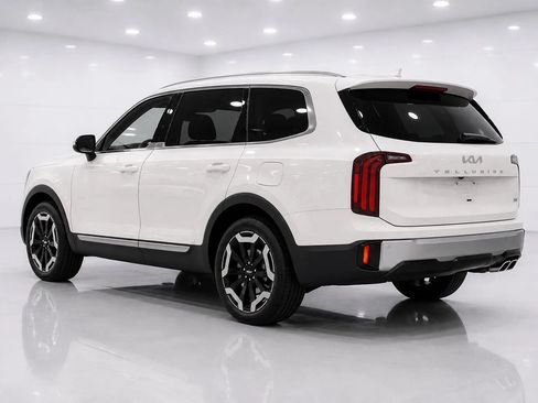 Used 2024 Kia Telluride S w/ S Sunroof Package AWD/4WD image 3