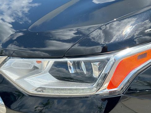 Used 2019 Chevrolet Traverse LT AWD/4WD image 12