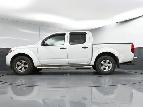Used 2012 Nissan Frontier SV image 25