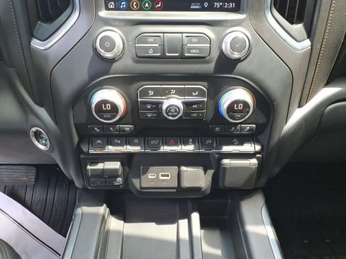 Used 2019 GMC Sierra 1500 AT4 w/ AT4 Premium Package AWD/4WD image 25
