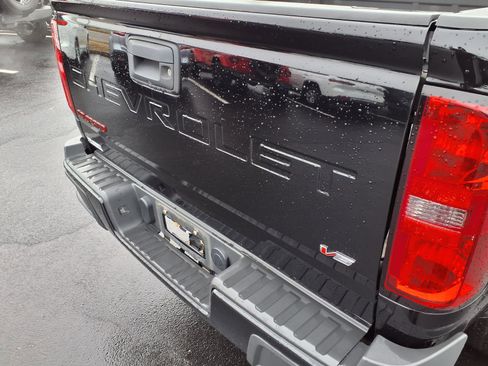 Used 2022 Chevrolet Colorado LT w/ Redline Special Edition image 28