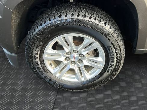 Used 2019 GMC Canyon SLE w/ SLE Convenience Package image 9