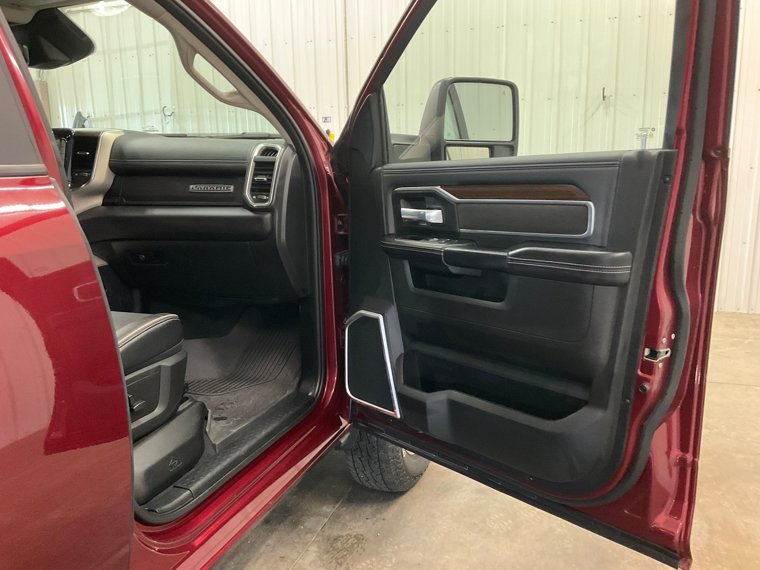 Used 2024 RAM 3500 Laramie w/ Safety Group AWD/4WD image 26
