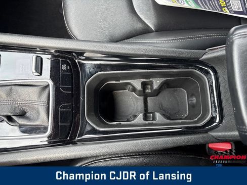 Used 2025 Jeep Compass Limited AWD/4WD image 28