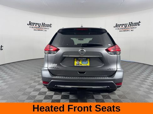 Used 2017 Nissan Rogue SV w/ SV Premium Package AWD/4WD image 8
