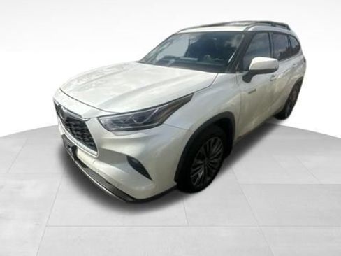 Used 2020 Toyota Highlander Platinum AWD/4WD image 6