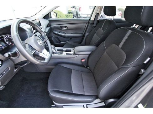 Used 2025 Nissan Sentra SV w/ All-Weather Package FWD image 6