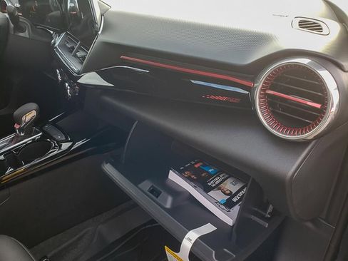 New 2026 Chevrolet Trax RS w/ Driver Confidence Package image 33