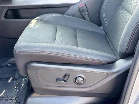 Used 2025 RAM 1500 Big Horn AWD/4WD image 23