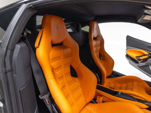 Certified 2022 Ferrari F8 Tributo RWD image 44