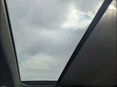 Used 2021 Mercedes-Benz GLC 300 image 20