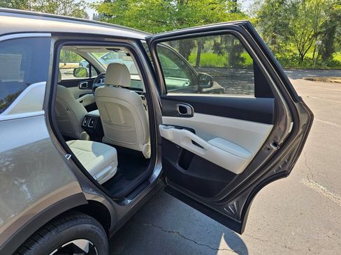 New 2026 Kia Sorento EX w/ EX Premium Package AWD/4WD image 28