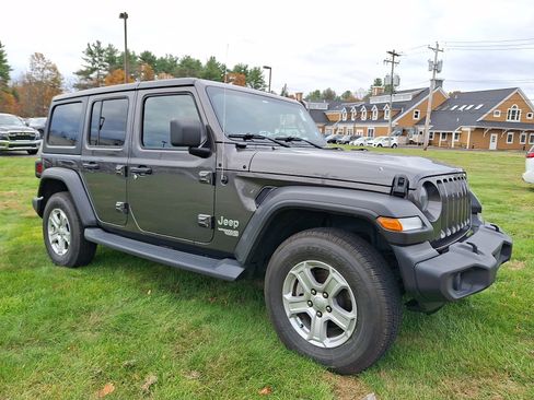 Used 2019 Jeep Wrangler Unlimited Sport S image 1