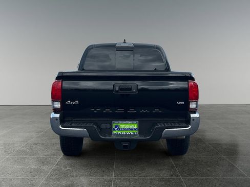 Used 2021 Toyota Tacoma SR5 AWD/4WD image 6