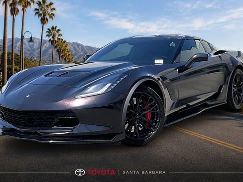 Used 2015 Chevrolet Corvette Z06 w/ 2LZ Preferred Equipment Group RWD image 3
