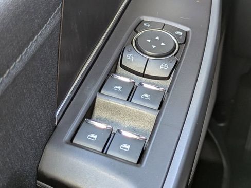 Used 2022 Ford F150 Lariat w/ Equipment Group 502A High AWD/4WD image 27