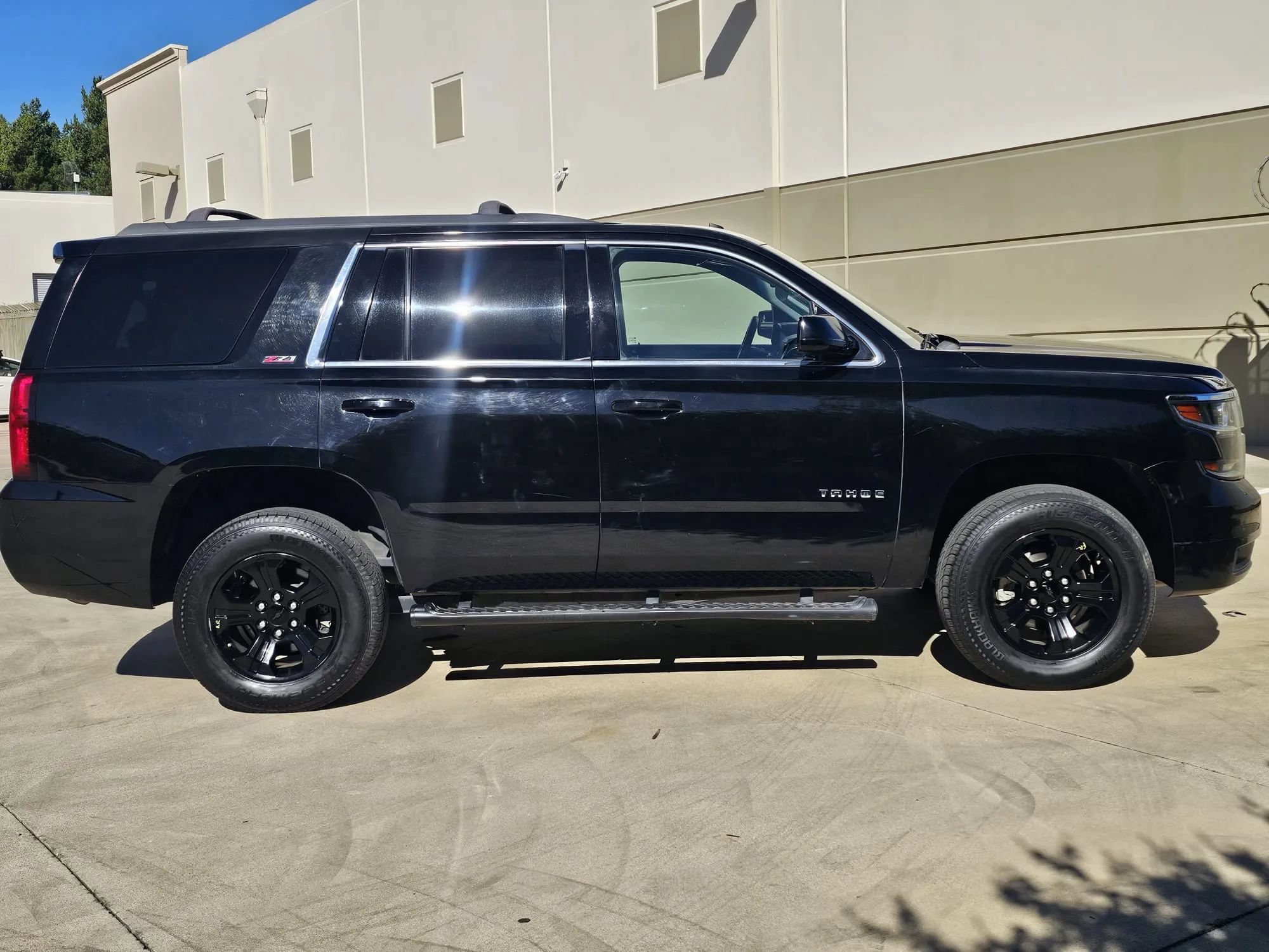 Used 2017 Chevrolet Tahoe LT w/ Z71 Midnight Edition AWD/4WD image 4