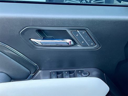 Used 2023 GMC Canyon AT4X image 17