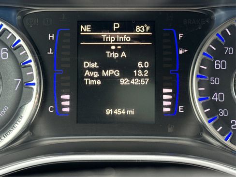 Used 2015 Chrysler 200 Limited w/ Convenience Group FWD image 17