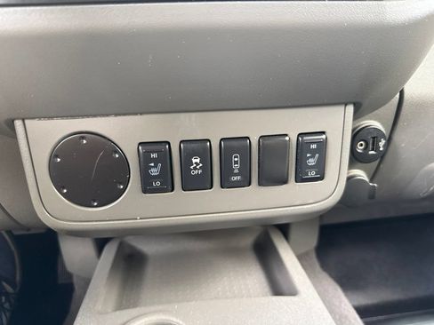 Used 2021 Nissan Frontier SV w/ Midnight Edition Floor Mats RWD image 43