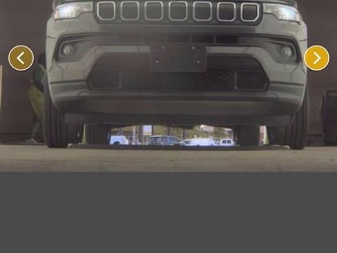 Used 2022 Jeep Compass Latitude AWD/4WD image 2