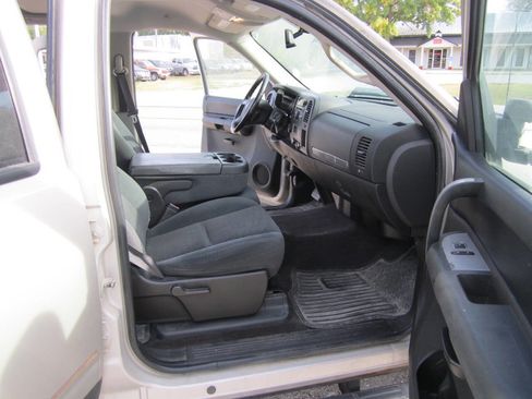 Used 2008 GMC Sierra 2500 SLE w/ SLE1 Preferred Package image 10