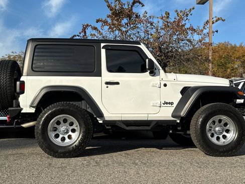 Used 2024 Jeep Wrangler Sport image 3