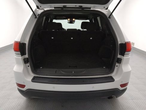 Used 2021 Jeep Grand Cherokee Laredo RWD image 29